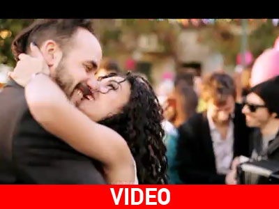 Μουζουράκης-Σολωμού: Αγκαλιές και φιλιά σε νέο βίντεο κλιπ