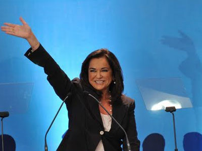 «Βρίσκει μπροστά του τα ψέματά του»