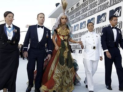 Η Βασίλισσα των video clip