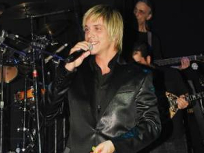 Νίκος Οικονομόπουλος: «Σνομπάρουν τα ελληνικά τραγούδια»