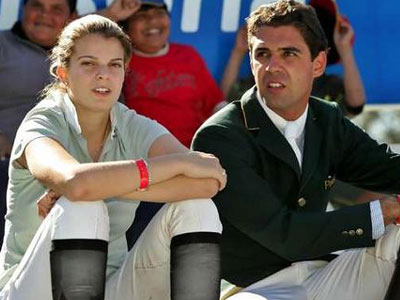 Με κάταγμα στον ώμο η Αθηνά Ωνάση