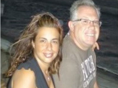 Χρήστος Κώνστας: Βόλτα με τη σύζυγο στην Κηφισιά