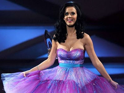 Βιβλίο με τα «άπλυτα» της Katy Perry;