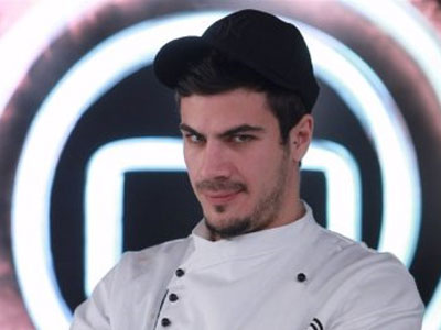 Άκης Πετρετζίκης: «Με γονάτισαν κανονικά»