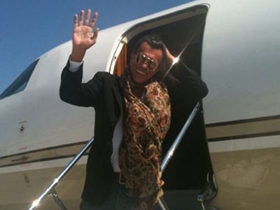 Γιορτάζει ο Ηλίας στα ξένα!