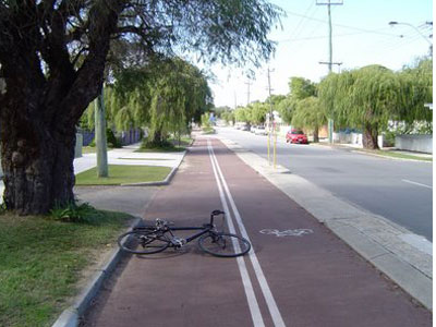 Σεβαστείτε τους ποδηλάτες!