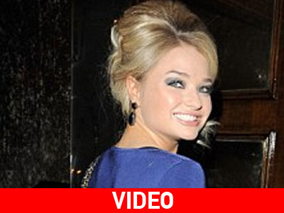 Η Emma Rigby σαν superwoman