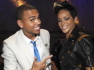 Η Rihanna και ο Chris Brown επικοινωνούν ξανά!