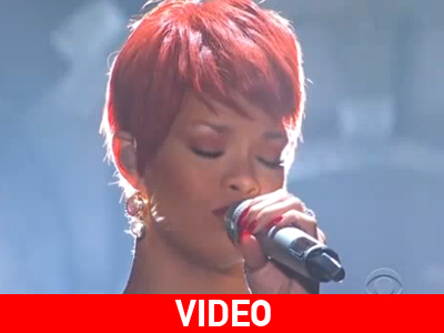 Η Rihanna στα βραβεία Country Music