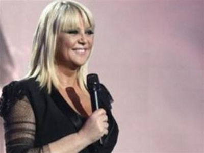 Ρούλα Κορομηλά: Έκανε πρεμιέρα με ένα πόδι