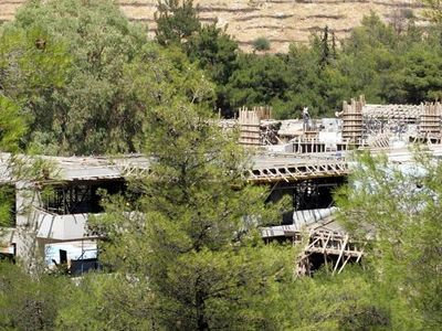 Προσωρινή διαταγή για παύση εργασιών στο στρατόπεδο Σακέτα