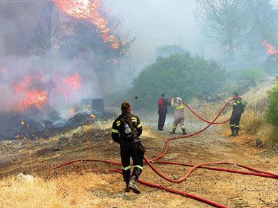 Υπό έλεγχο πυρκαγιά στον Μαραθώνα