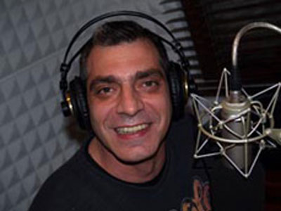 Ο Γιάννης Σερβετάς και συγγραφέας!