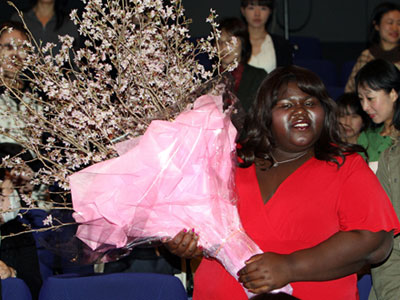 Λαμπρή υποδοχή της Gabourey Sidibe στο Τόκιο