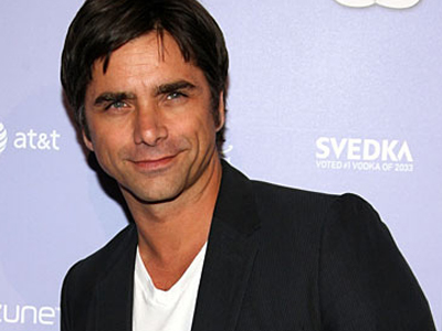 Προβληματίζεται ο John Stamos