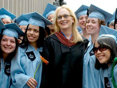 Με τήβεννο η Meryl Streep