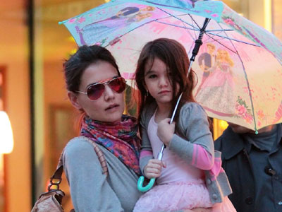 Η ομπρέλα «Barbie» της Suri Cruise