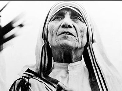 “Μάχη” για τα οστά της Μητέρας Τερέζας