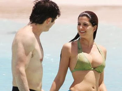 Σταματίνα Τσιμτσιλή: Μιλάει για το νυφικό της