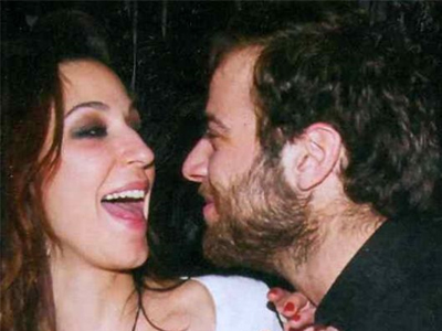 Τζιόβας-Παπουτσάκη: Διασκέδασαν στα μπουζούκια