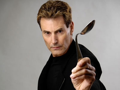 Η συνήθεια της φάρσας…