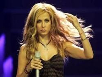 Φτιάχνει γκαρνταρόμπα η Άννα Βίσση