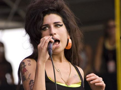 Ο Mitch Winehouse επαινεί την κόρη του