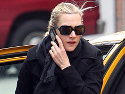 Έβγαλε το δαχτυλίδι η Kate Winslet