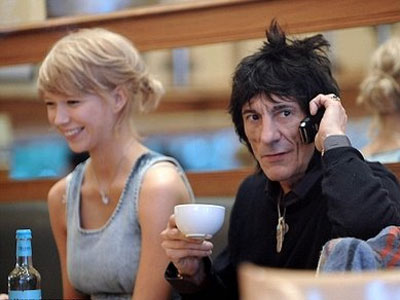 Ο Ronnie Wood παράτησε την Ekaterina