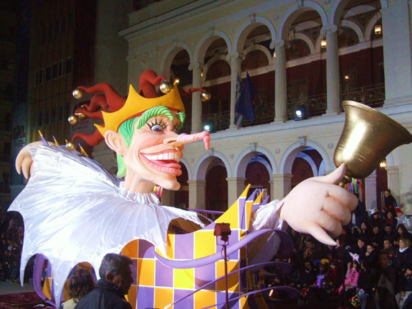 Φαντασμαγορικό τέλος στο καρναβάλι της Πάτρας