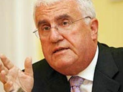 Υπουργός κρατήθηκε όμηρος