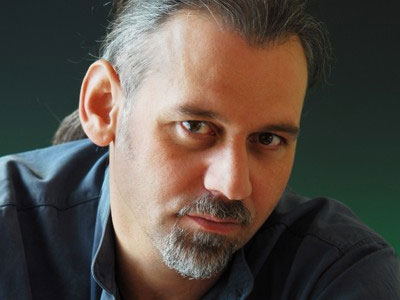 Ο Μάκης Σεβίλογλου στη Μουσική Σκηνή Αυλαία