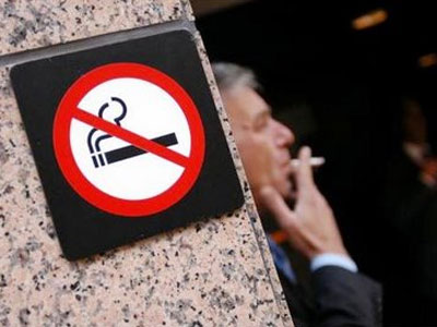 Να μου κόψετε το χέρι αν… καπνίσω