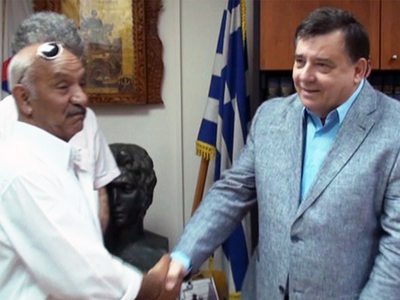 Με αθίγγανους συναντήθηκε ο Γ. Καρατζαφέρης