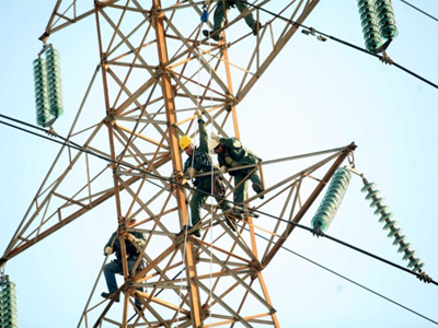 Εναερίτης σκοτώθηκε από ηλεκτροπληξία