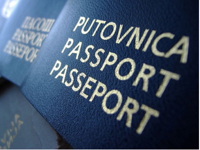 Οι μετανάστριες γεννούν διπλάσιο αριθμό παιδιών από τις Ελληνίδες