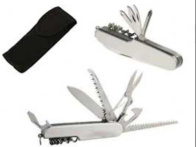 Ο αστυνομικός κρατούσε το …μικρόφωνο