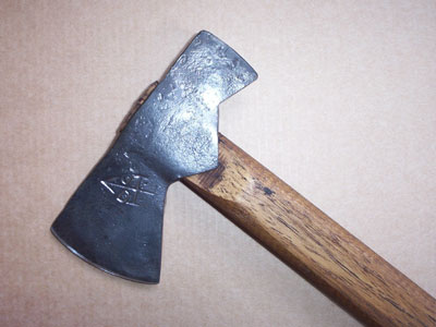 Ανήλικος κατηγορείται ότι σκότωσε τη μητέρα του με τσεκούρι