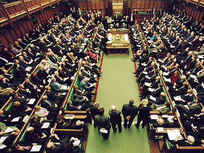 Σε νέο σκάνδαλο εμπλέκονται 50 Βρετανοί βουλευτές