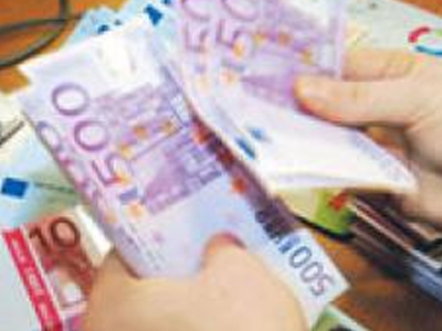 Φρένο στα τραπεζικά μερίσματα και τις αγορές ιδίων μετοχών