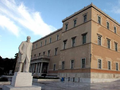 Τρεις γενιές υπάλληλος με… σύμβαση !