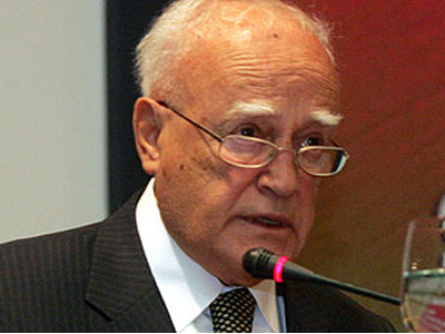 Μηνύματα πολιτειακής και πολιτικής ηγεσίας για το 2009