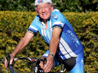 Ογδονταπεντάχρονος θα διανύσει 1.680 χλμ με ποδήλατο