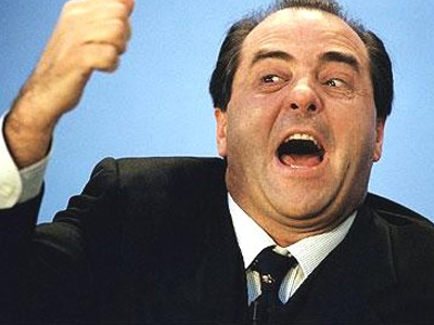 Ντι Πιέτρο: «Δικτάτορας» ο Μπερλουσκόνι