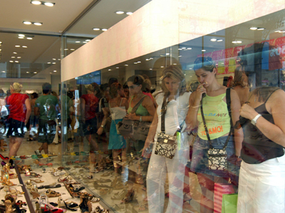 Αύξηση σε ΑΕΠ και εξαγωγές