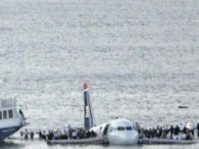 Εντοπίστηκε ο ένας κινητήρας του Airbus