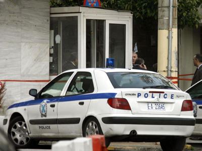 Ιδιοκτήτρια παντοπωλείου μήνυσε αστυνομικούς για ξυλοδαρμό