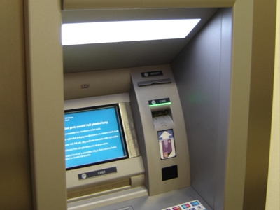 ”Σήκωσαν” ΑΤΜ με εκσκαφέα