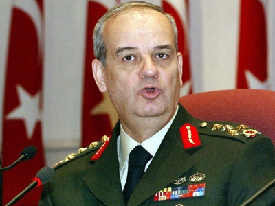 lker Basbug. Δεν σκέπτεται πραξικόπημα ο τουρκικός στρατός