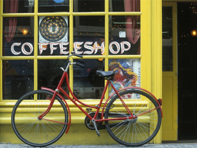 Κλείνουν δεκάδες  coffee shops στο Άμστερνταμ